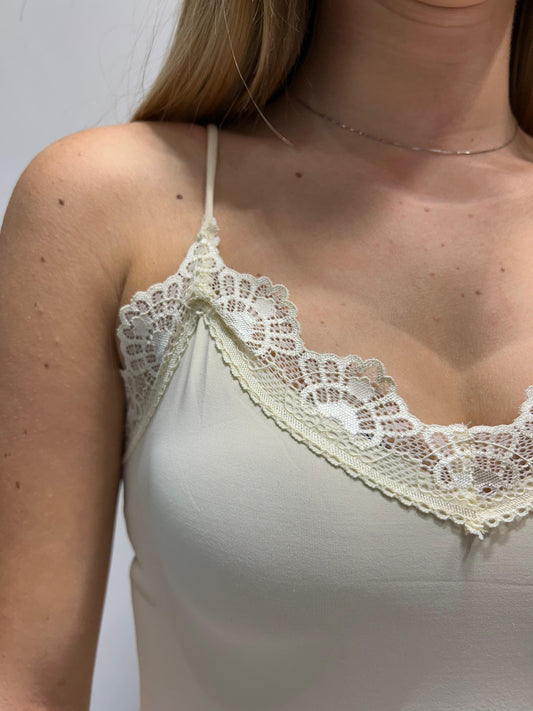 Body con scollo  in pizzo