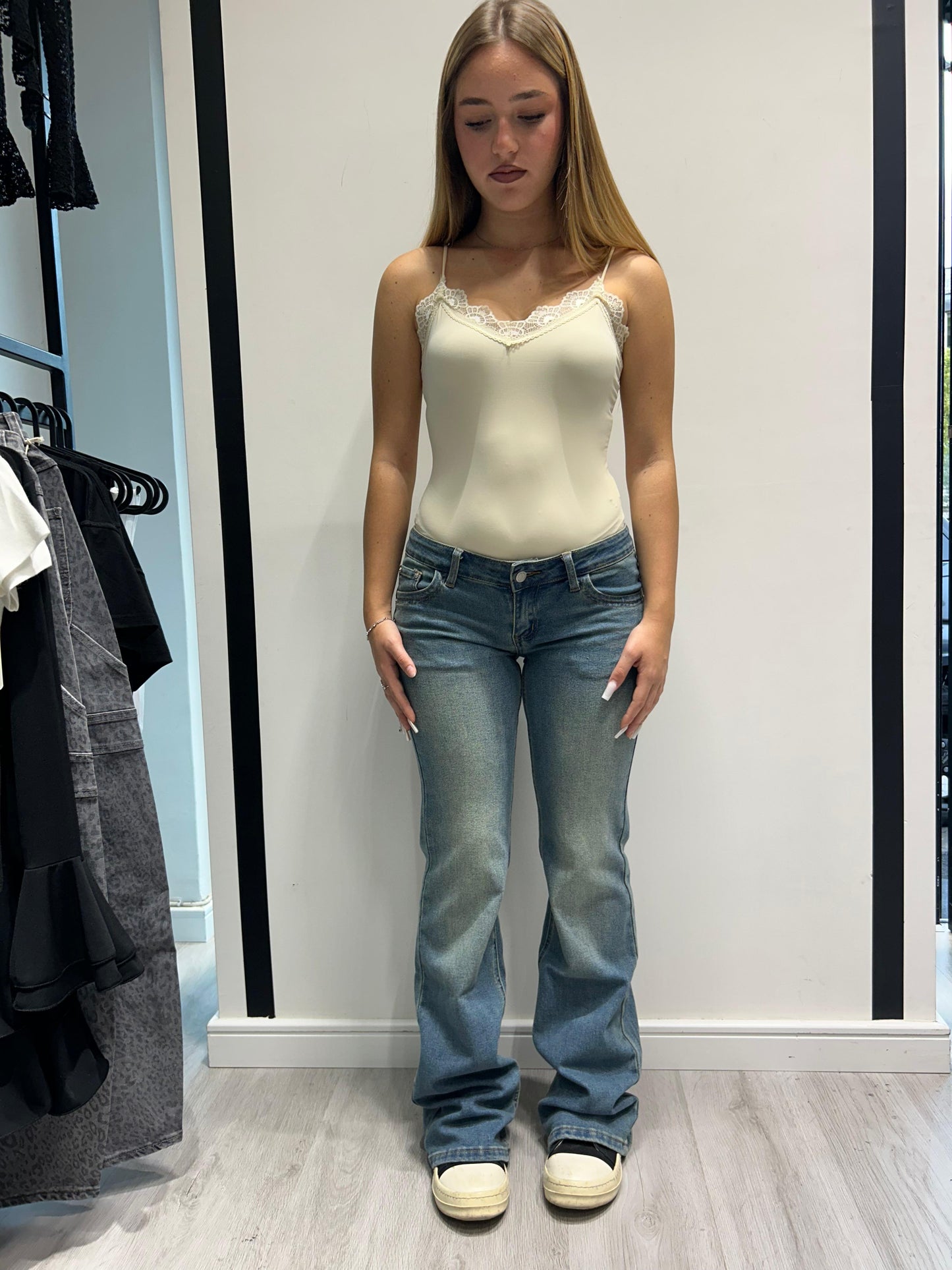 Body con scollo  in pizzo