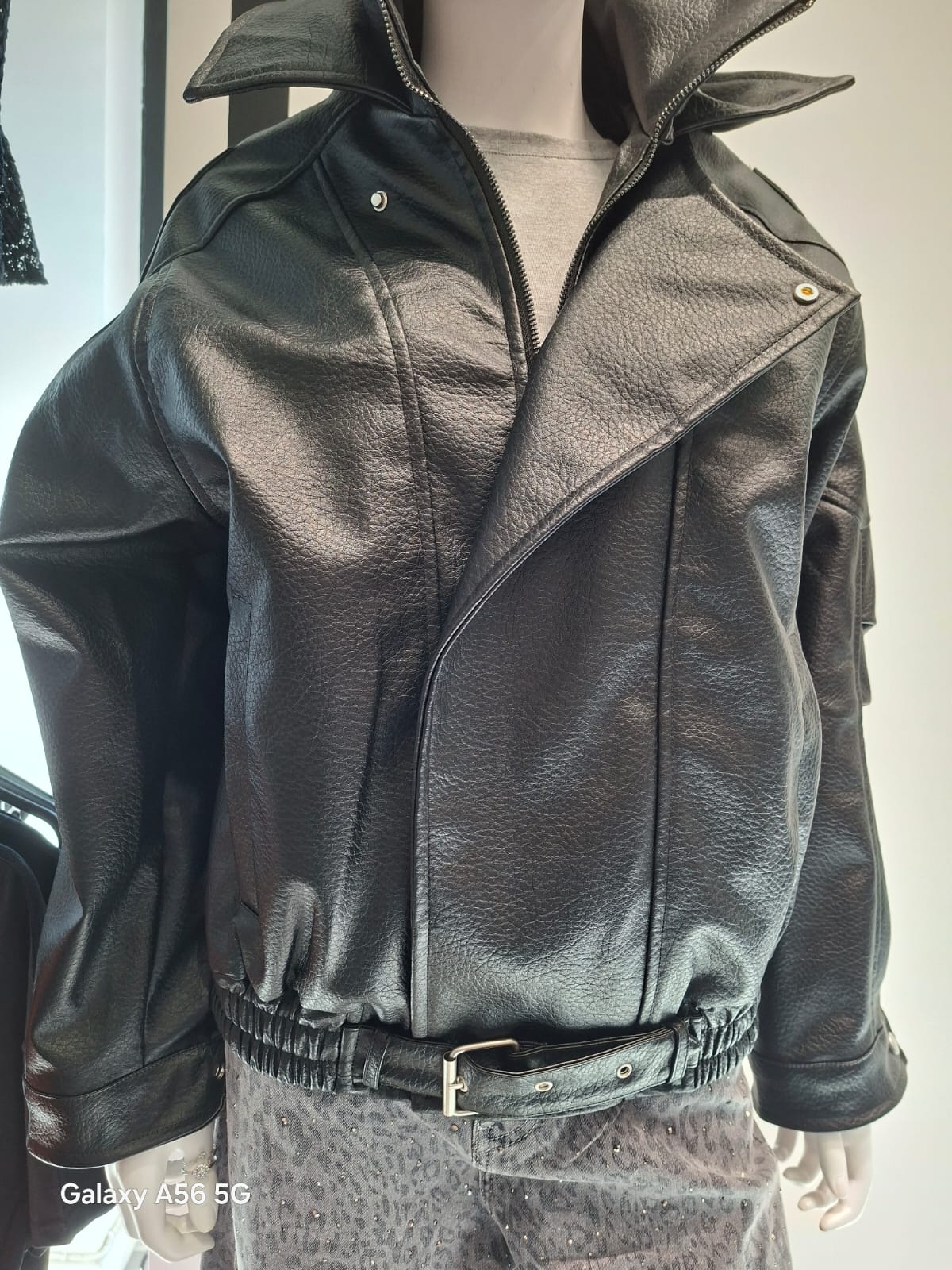 Giubbotto in eco pelle