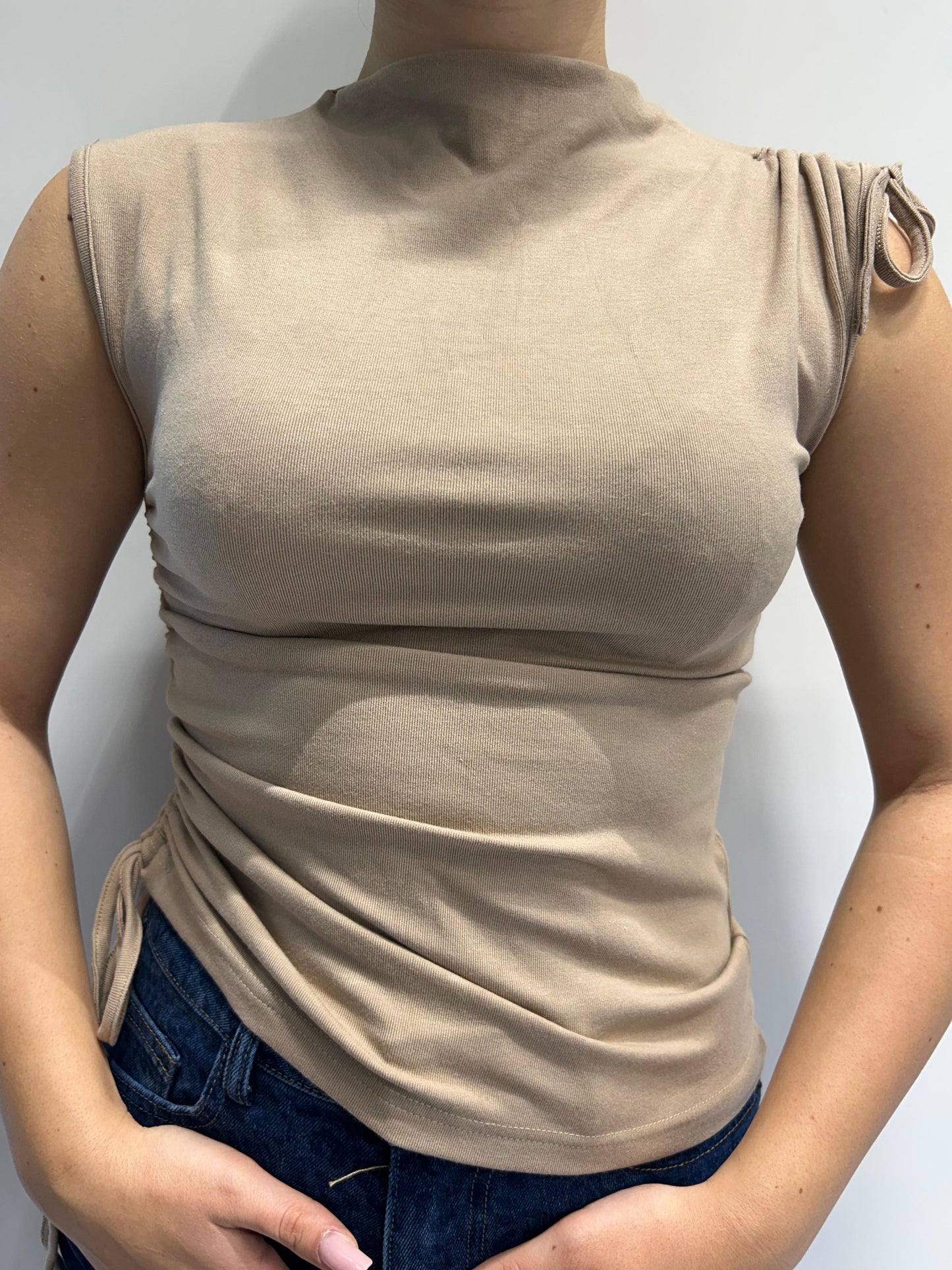 T-SHIRT ASIMMETRICA